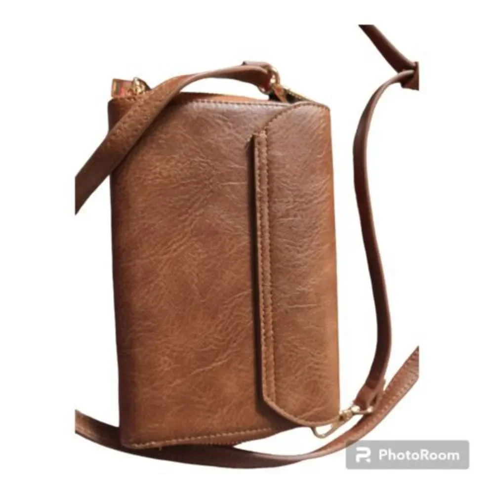 URBAN EXPRESSIONS Tan Vegan Leather Zip Foldover Clutch Crossbody Purse‎ Nice